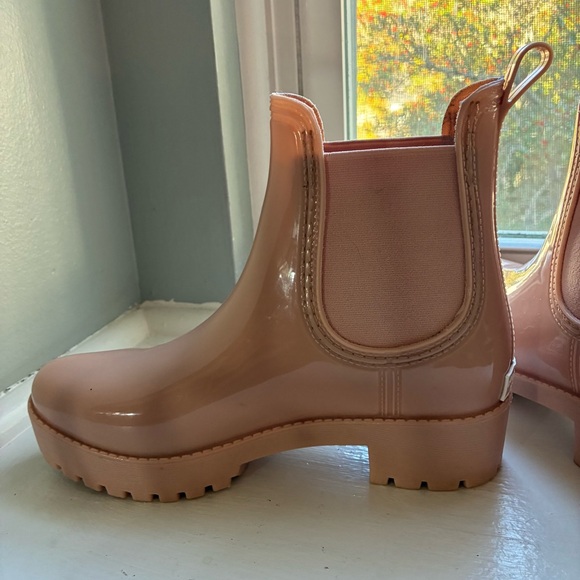 London Fog Women's Wembley Ankle Rain Boots Glossy Blush Pink Size 6 - Picture 5 of 8
